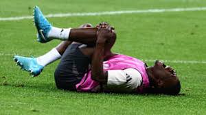 现得非常出 现得非常出